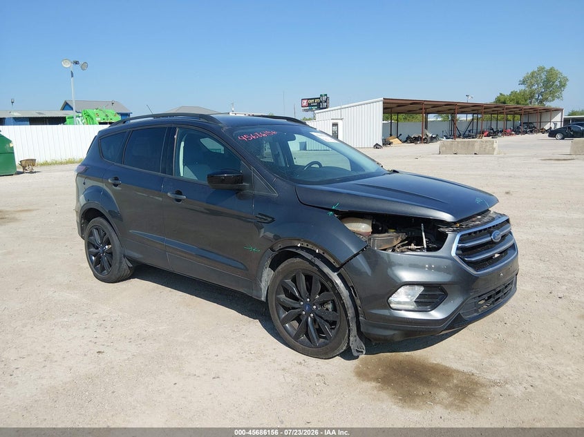 Photo of the 2017 FORD ESCAPE SE
