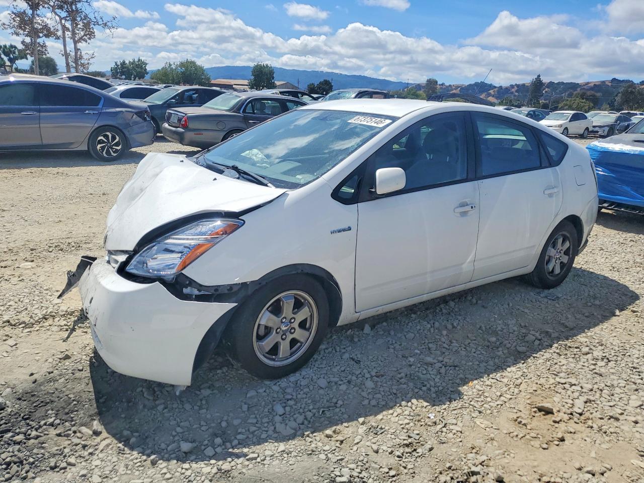 Photo of the 2005 TOYOTA PRIUS BASE