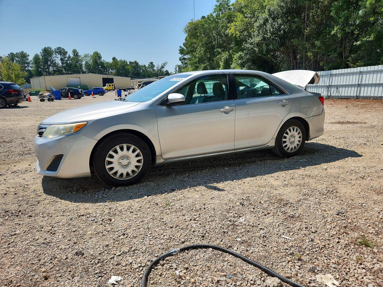 Photo of the 2013 TOYOTA CAMRY LE