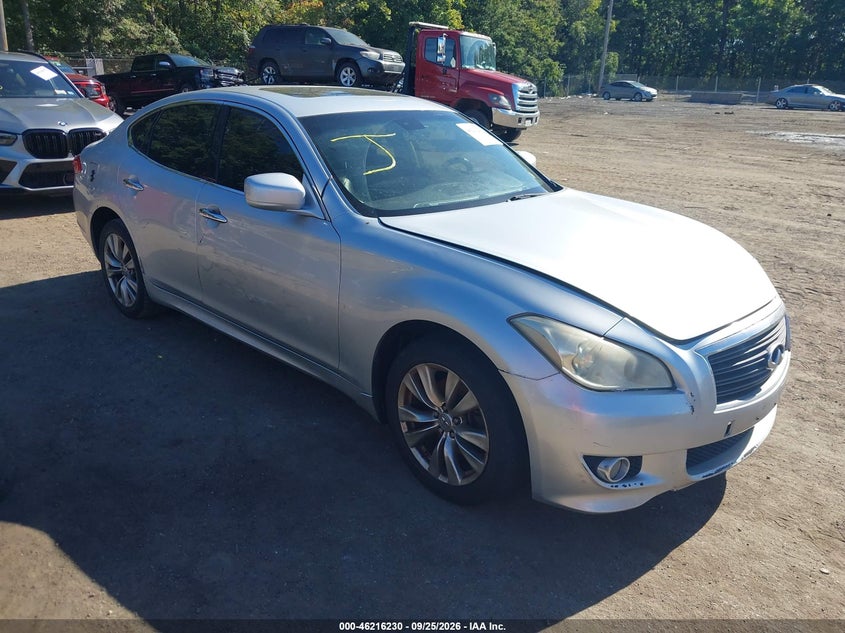 Photo of the 2012 INFINITI M37X