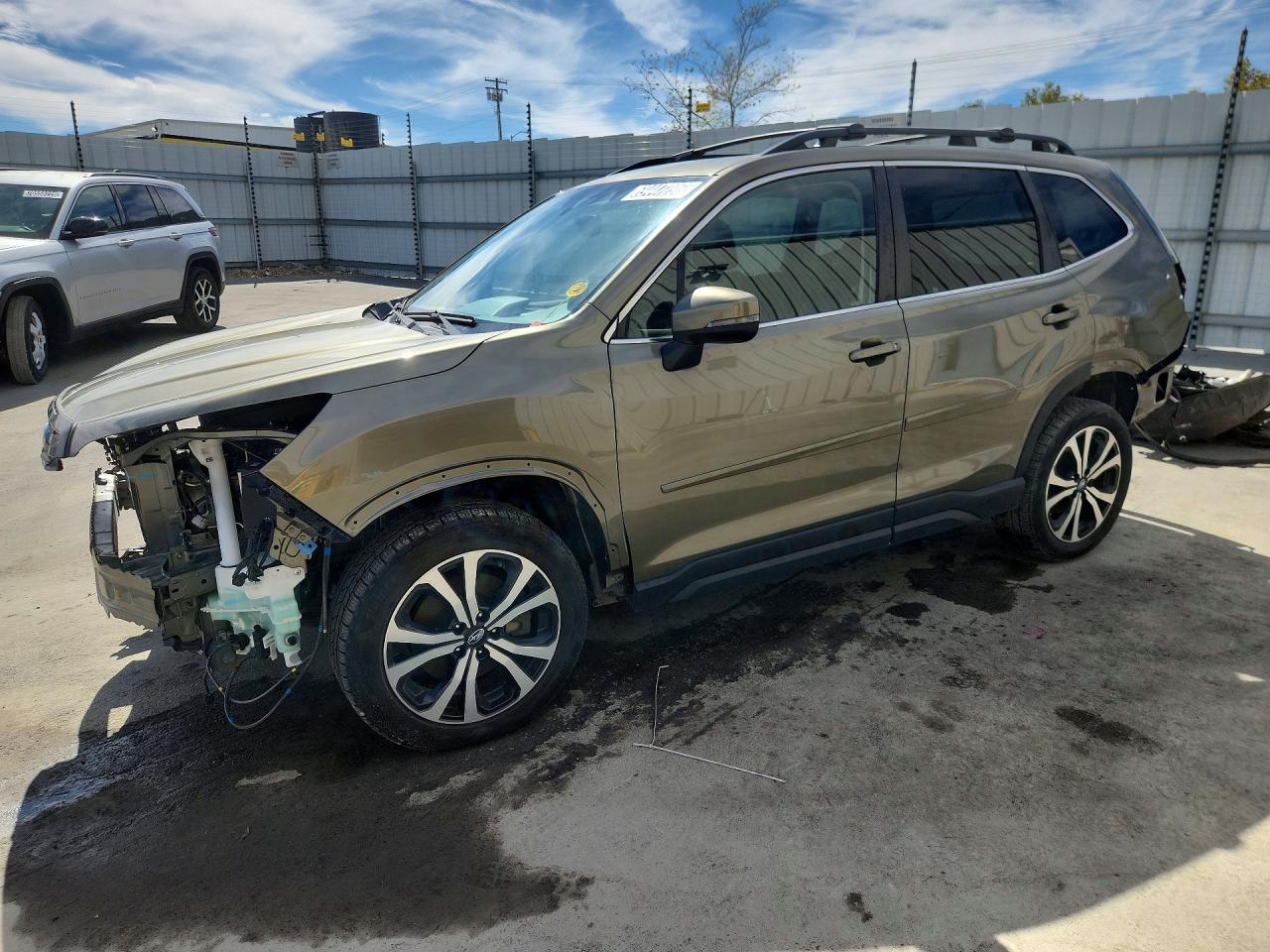 Photo of the 2023 SUBARU FORESTER LIMITED