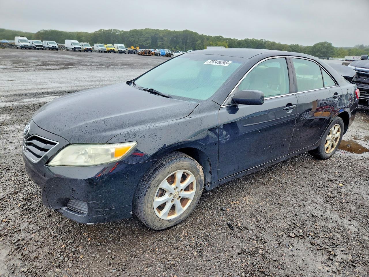 Photo of the 2010 TOYOTA CAMRY LE