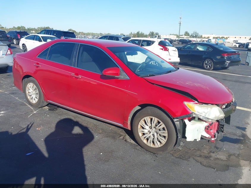 Photo of the 2014 TOYOTA CAMRY LE