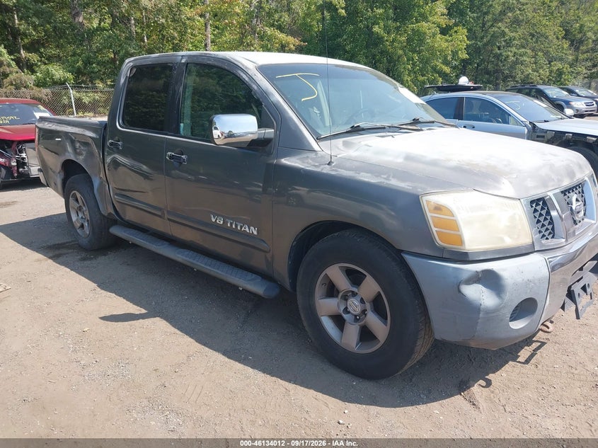 Photo of the 2005 NISSAN TITAN SE
