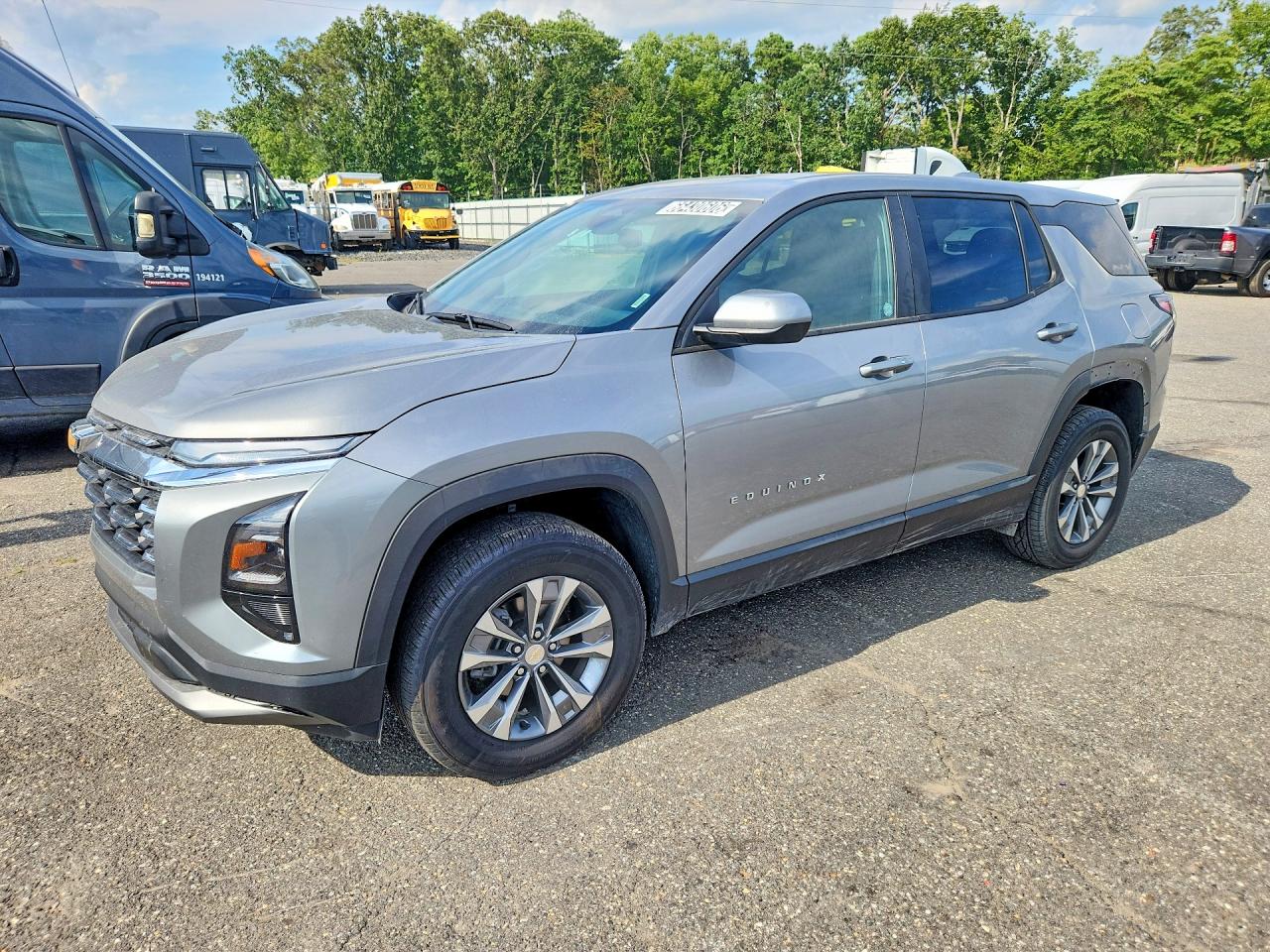 Photo of the 2026 CHEVROLET EQUINOX LT