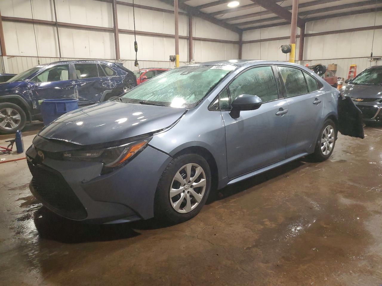 Photo of the 2020 TOYOTA COROLLA LE