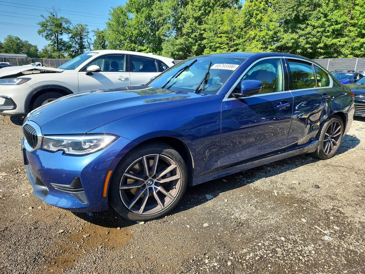 Photo of the 2022 BMW 330XI