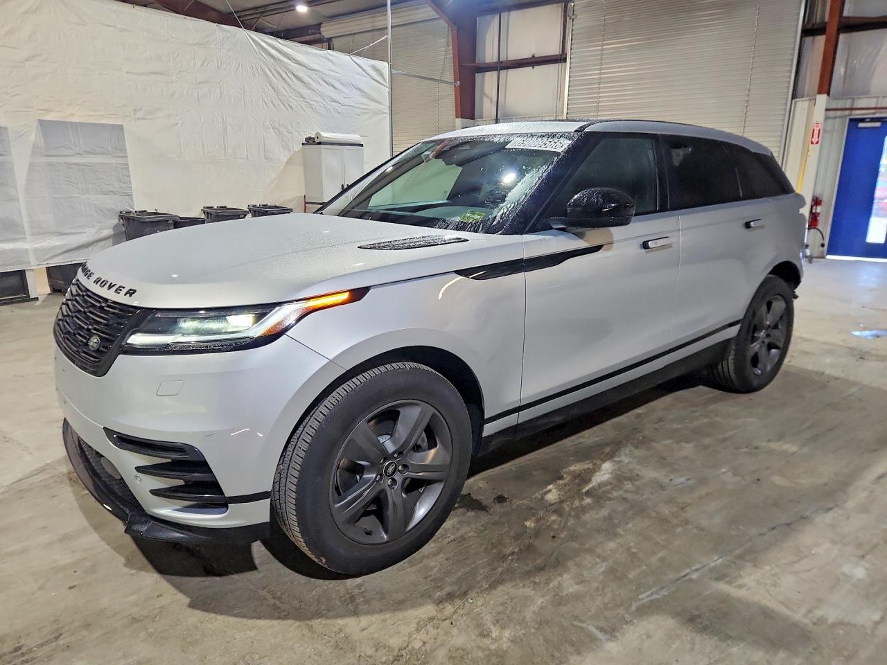 Photo of the 2025 LAND ROVER RANGE ROVER VELAR DYNAMIC SE