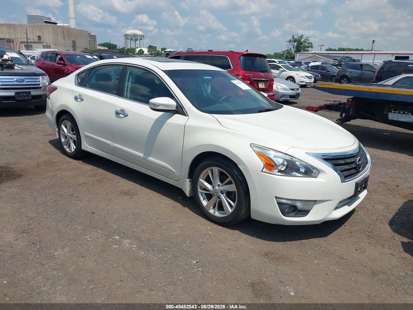 Photo of the 2015 NISSAN ALTIMA 2.5 SL