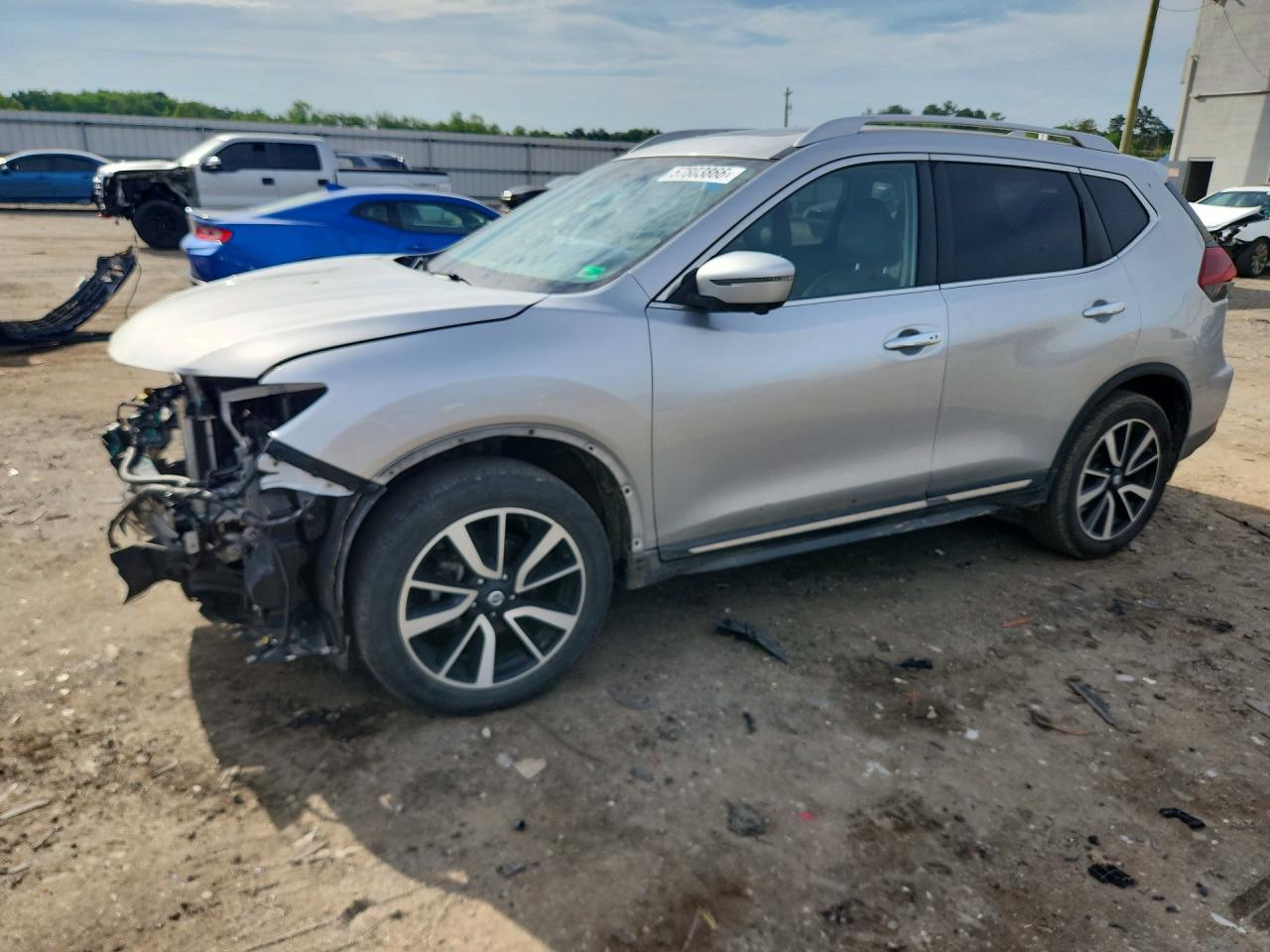 Photo of the 2018 NISSAN ROGUE SL