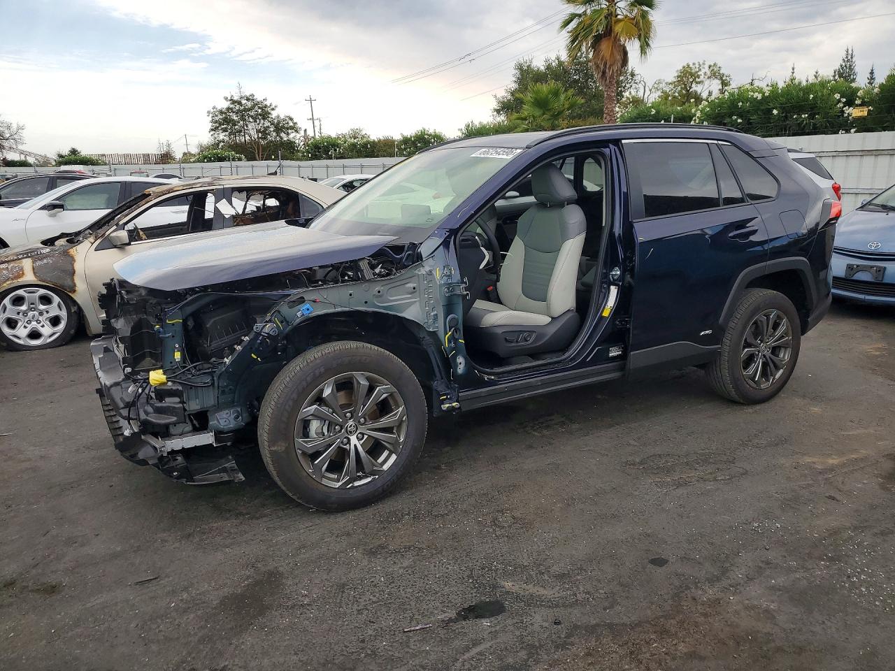 Photo of the 2025 TOYOTA RAV4 XLE PREMIUM