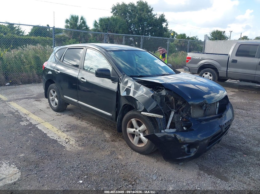 Photo of the 2013 NISSAN ROGUE S