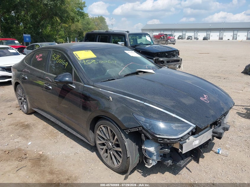 Photo of the 2020 HYUNDAI SONATA LIMITED