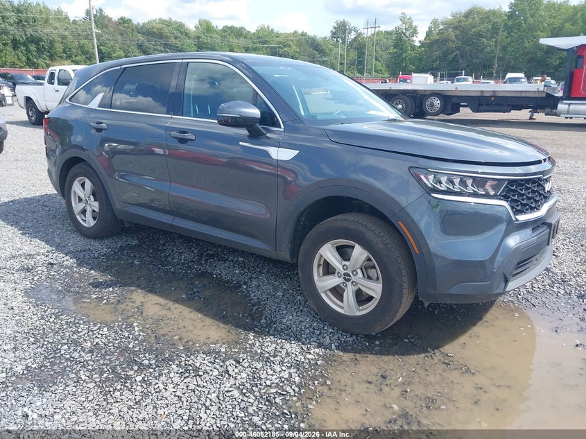Photo of the 2023 KIA SORENTO LX