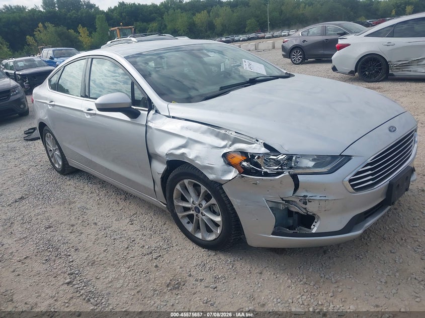 Photo of the 2019 FORD FUSION SE