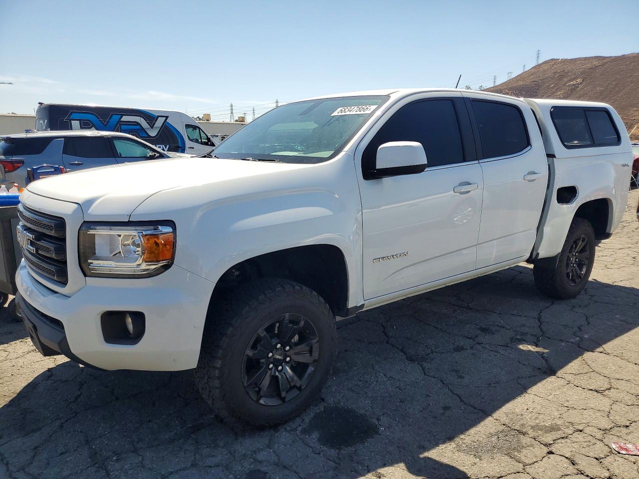 Photo of the 2017 GMC CANYON SLE