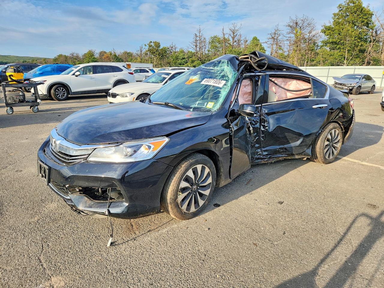 Photo of the 2017 HONDA ACCORD HYBRID EXL