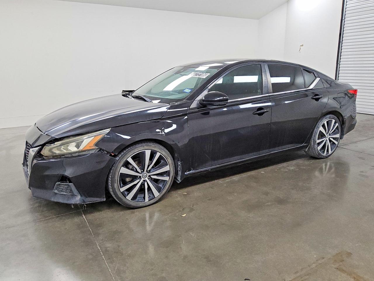 Photo of the 2020 NISSAN ALTIMA SR