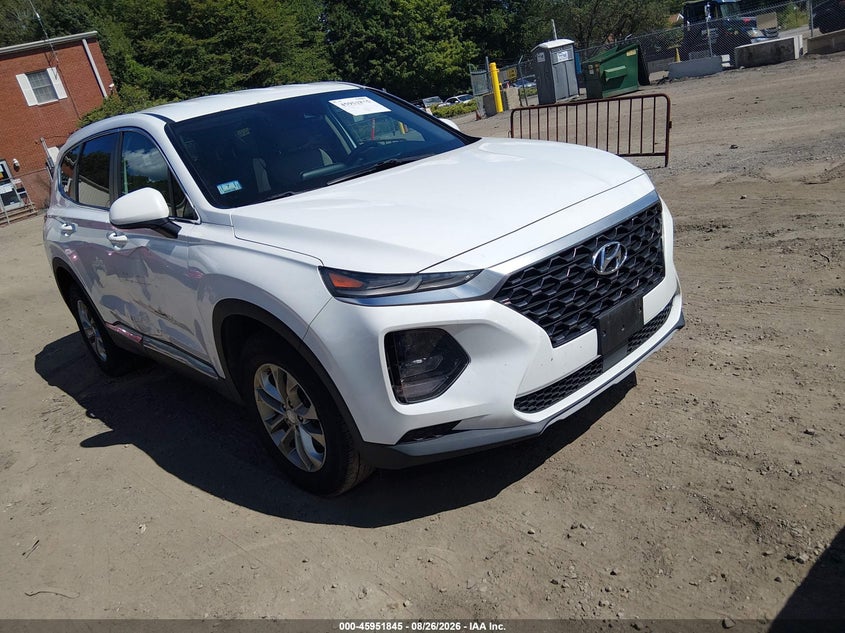 Photo of the 2019 HYUNDAI SANTA FE SE