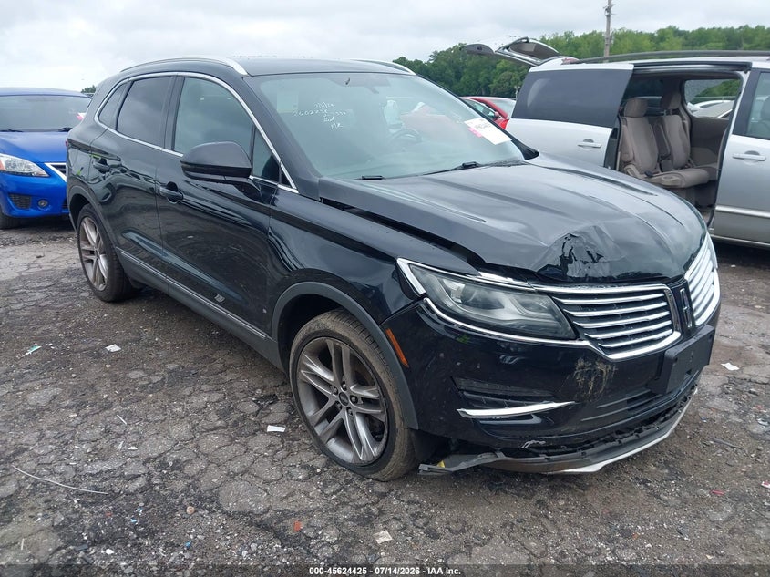 Photo of the 2017 LINCOLN MKC RESERVE