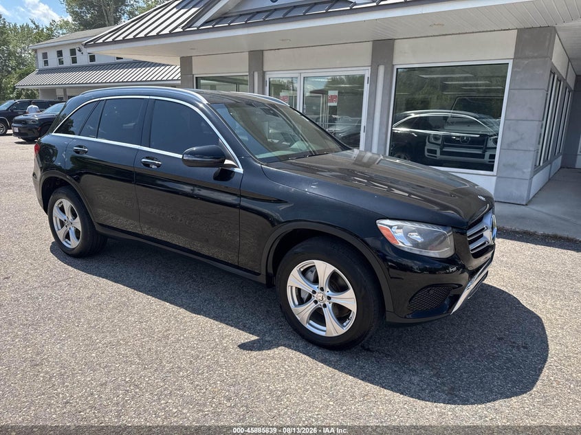 Photo of the 2017 MERCEDES-BENZ GLC 300