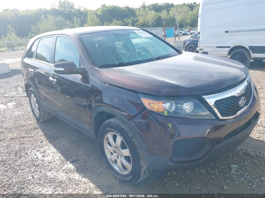 Photo of the 2013 KIA SORENTO LX