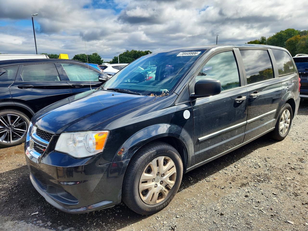 Photo of the 2016 DODGE GRAND CARAVAN SE