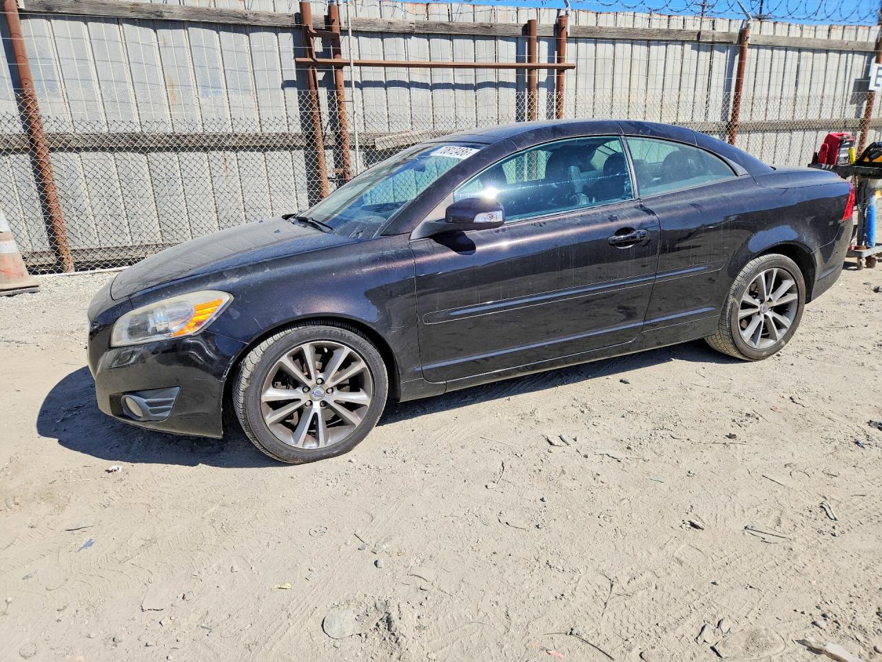 Photo of the 2011 VOLVO C70 T5