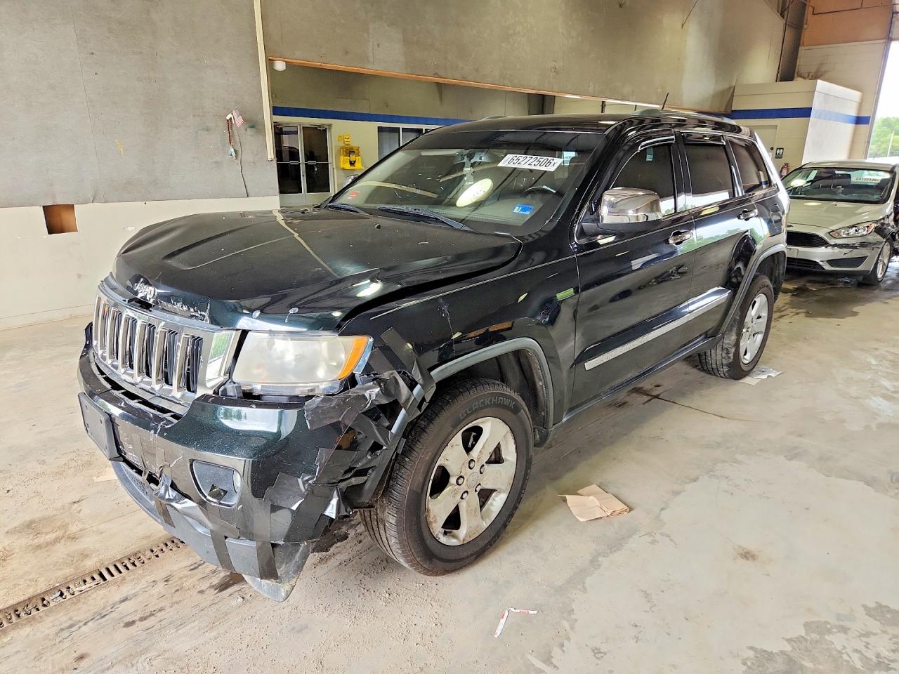 Photo of the 2012 JEEP GRAND CHEROKEE LAREDO