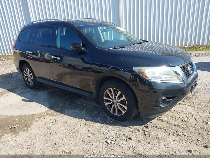 Photo of the 2015 NISSAN PATHFINDER S