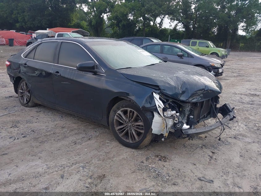 Photo of the 2015 TOYOTA CAMRY LE