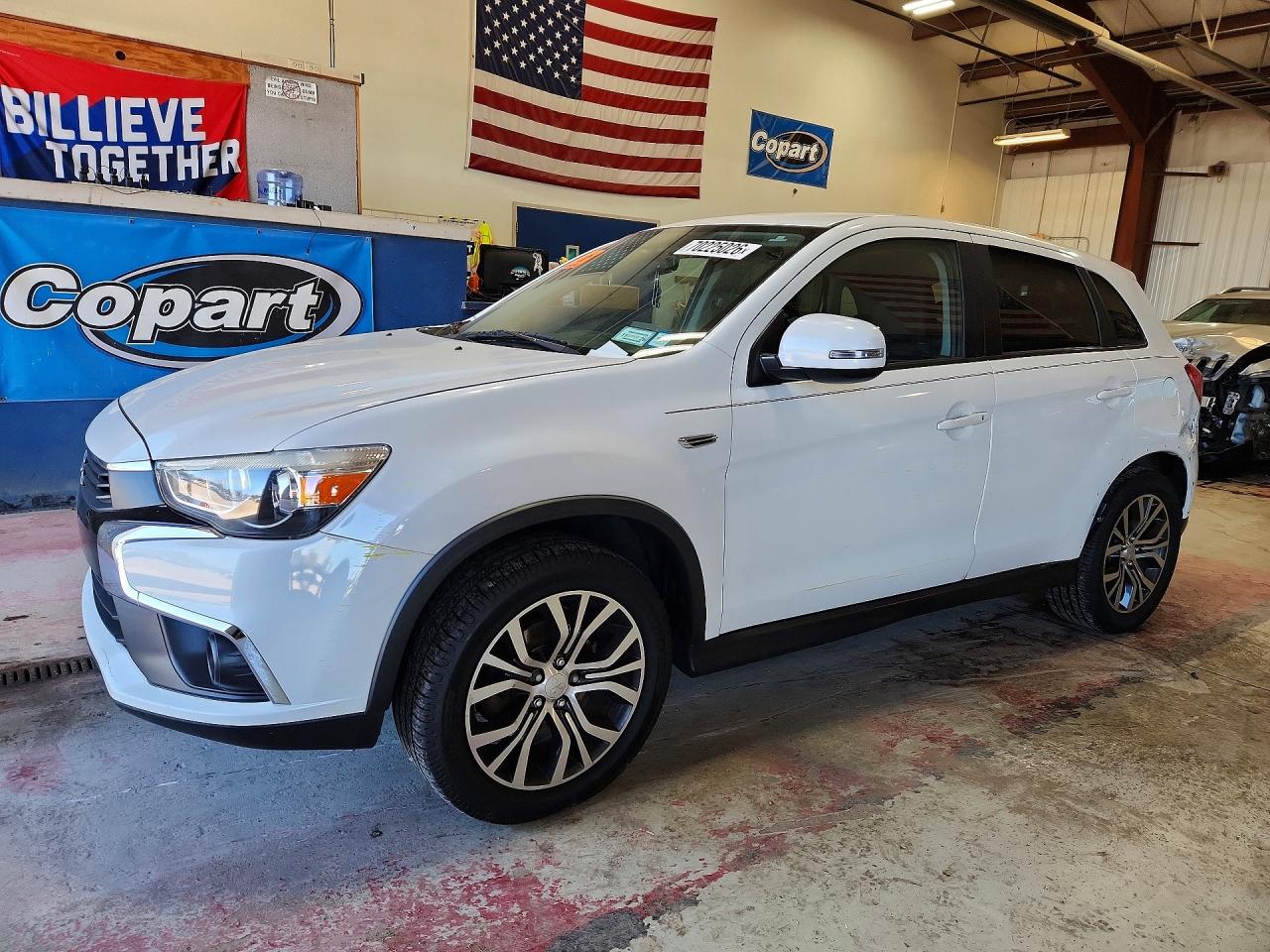 Photo of the 2017 MITSUBISHI OUTLANDER SPORT ES