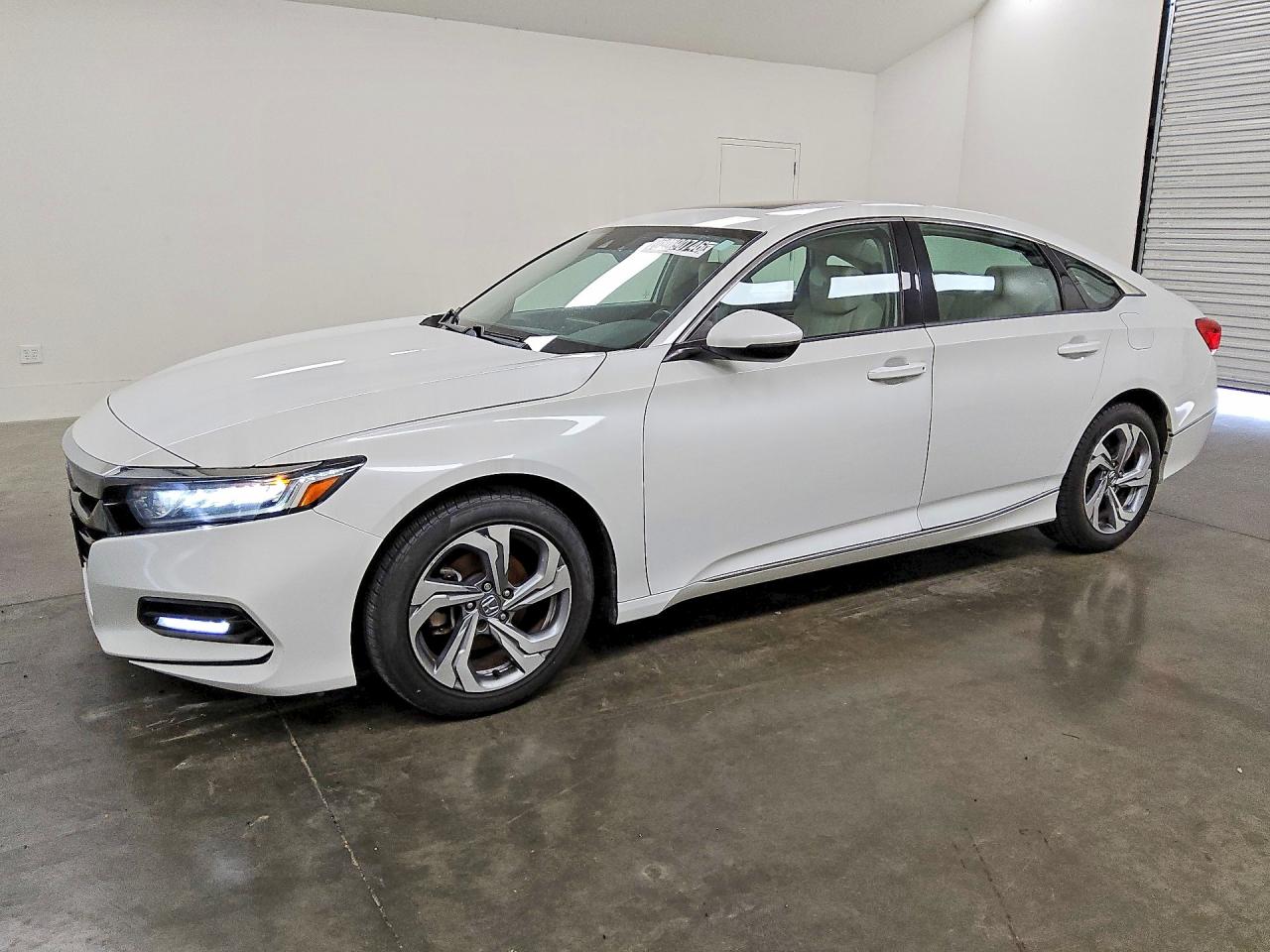 Photo of the 2018 HONDA ACCORD EXL