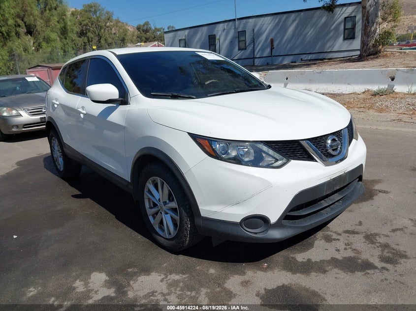 Photo of the 2017 NISSAN ROGUE SPORT S
