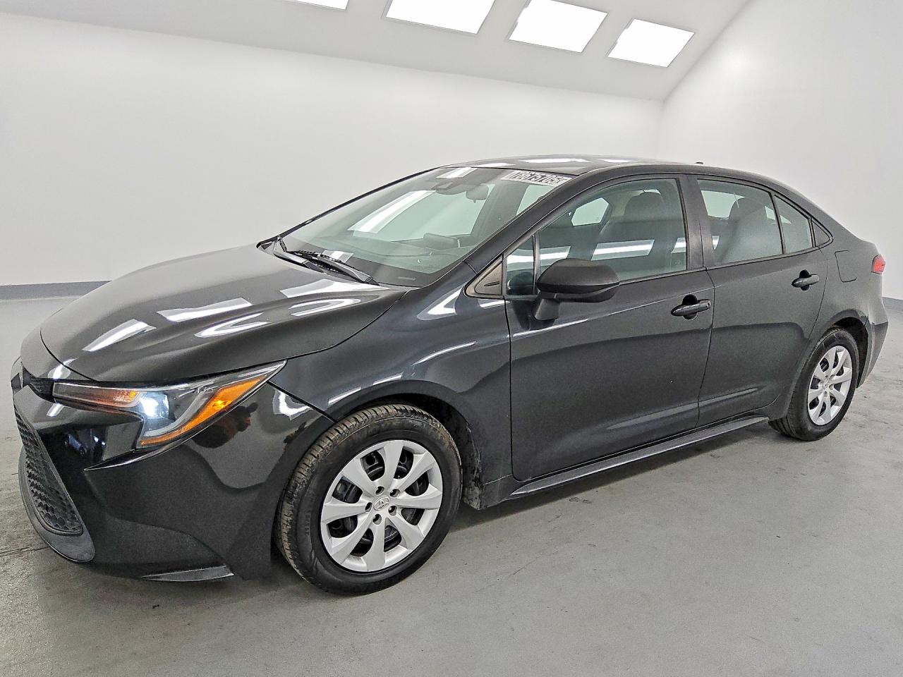 Photo of the 2021 TOYOTA COROLLA LE