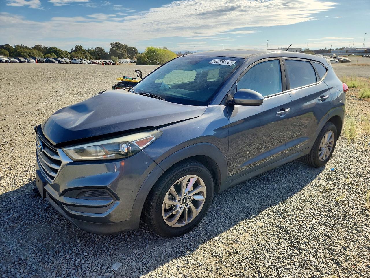 Photo of the 2017 HYUNDAI TUCSON SE