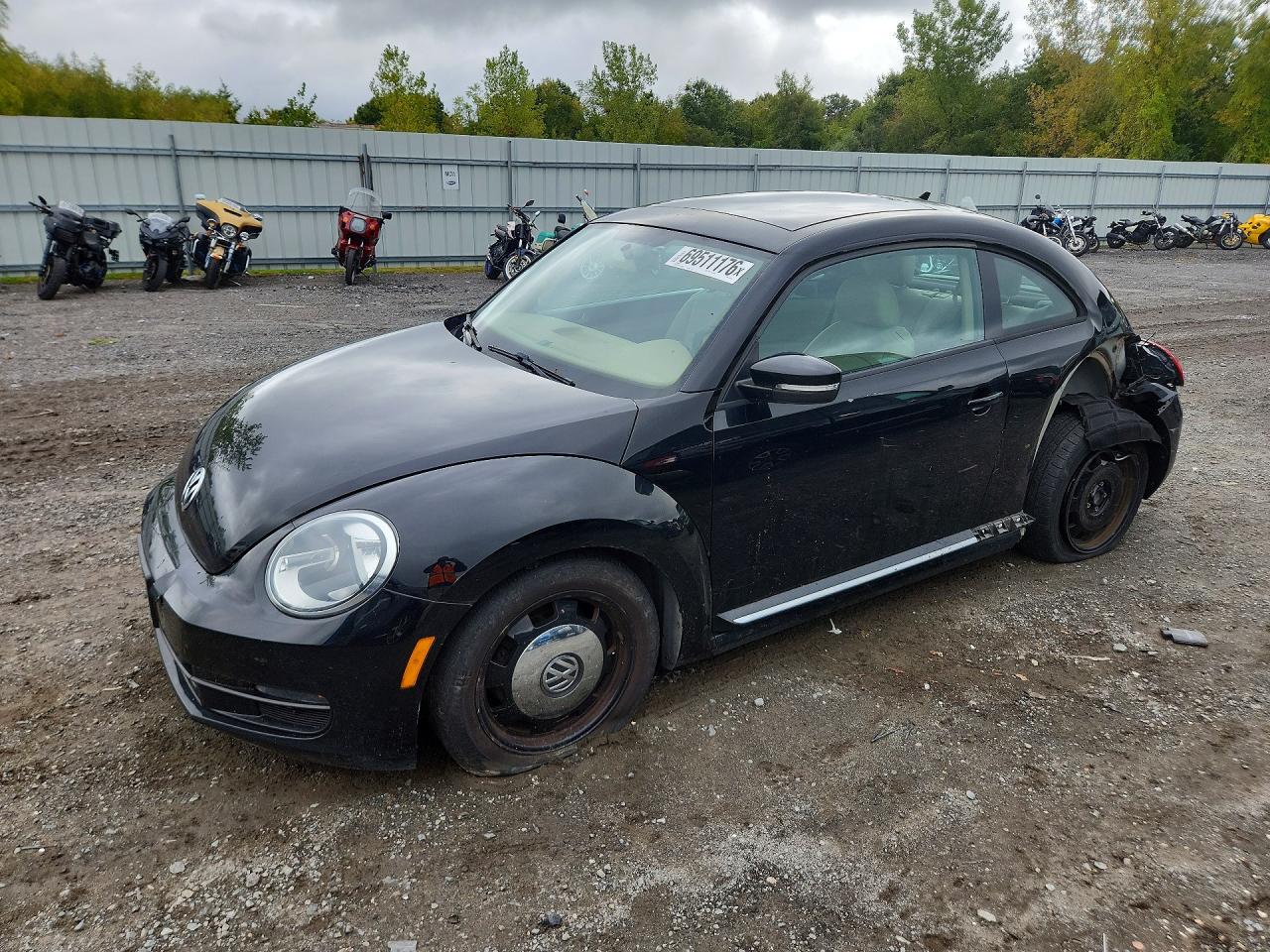 Photo of the 2013 VOLKSWAGEN BEETLE