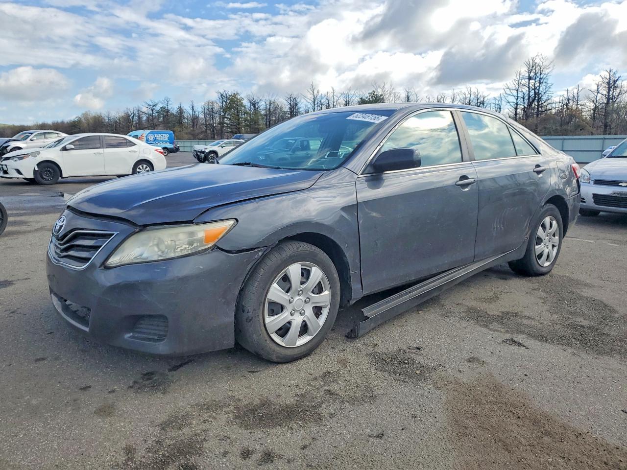 Photo of the 2010 TOYOTA CAMRY LE