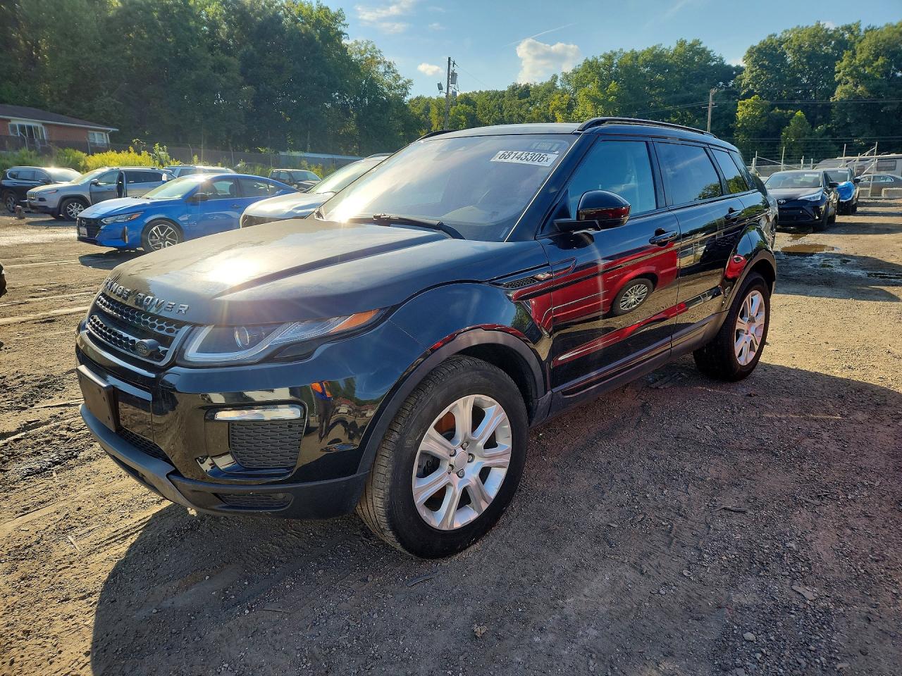 Photo of the 2018 LAND ROVER RANGE ROVER EVOQUE SE
