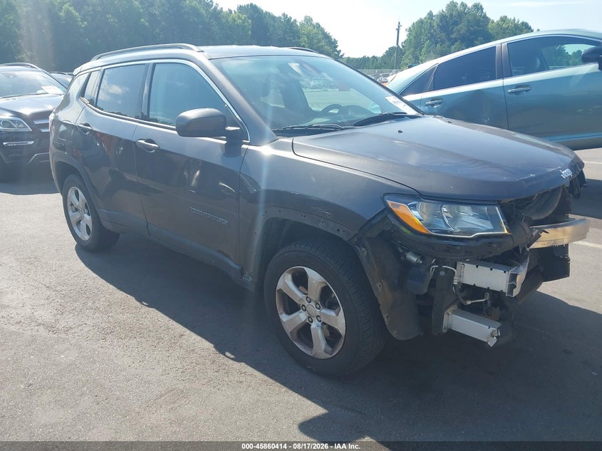 Photo of the 2018 JEEP COMPASS LATITUDE 4X4