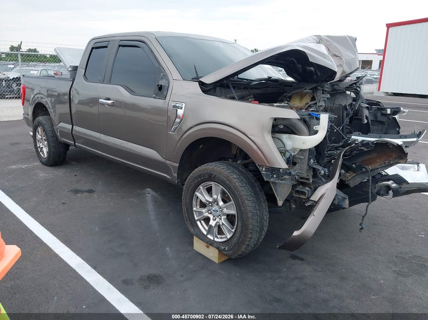 Photo of the 2021 FORD F-150 XLT