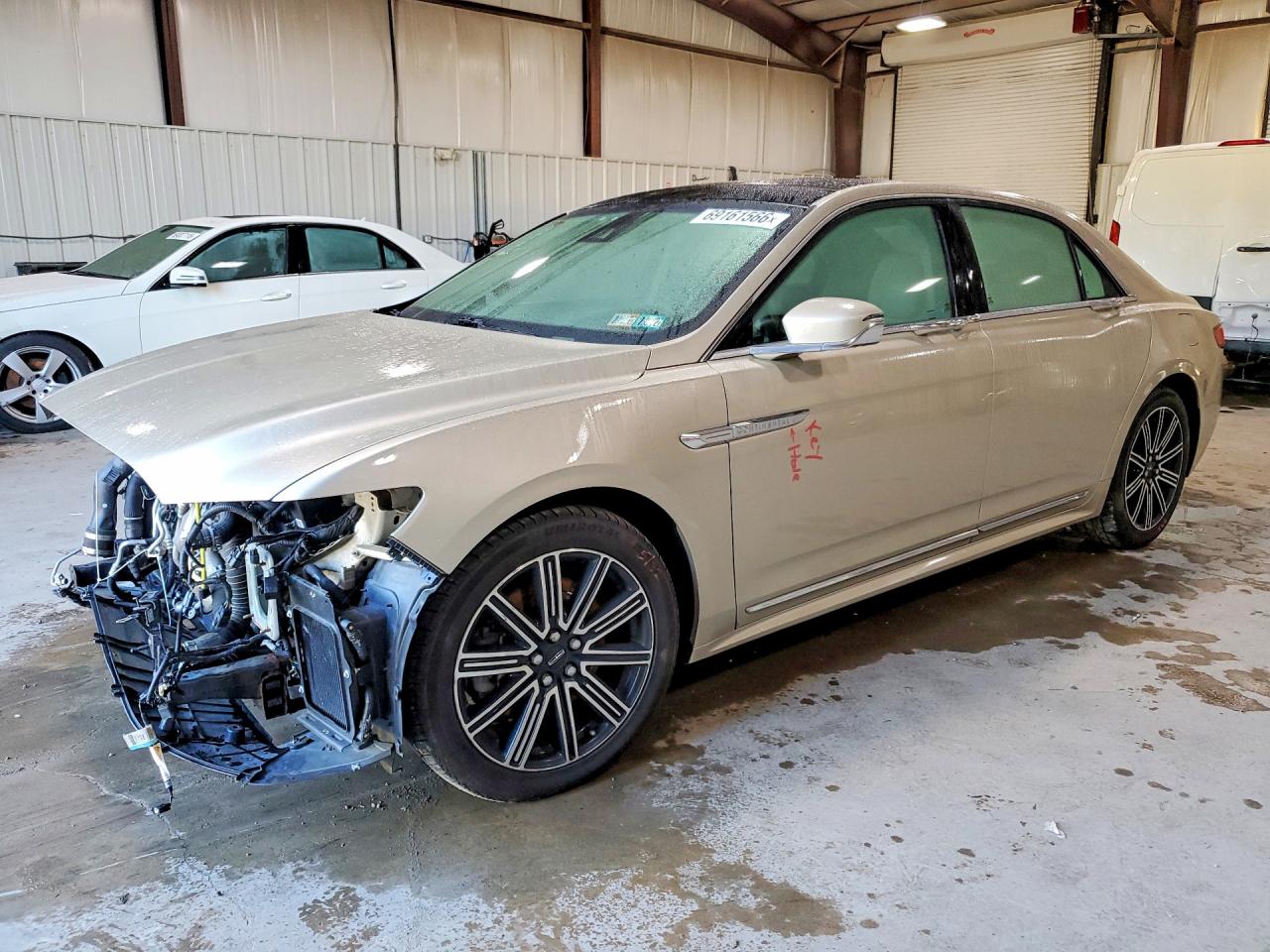 Photo of the 2017 LINCOLN CONTINENTAL RESERVE