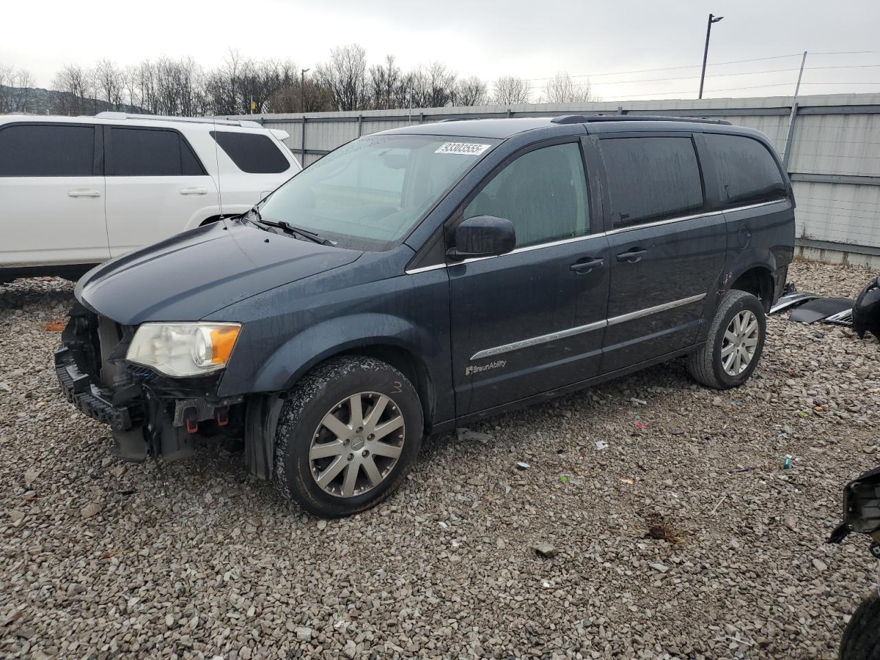 Photo of the 2014 CHRYSLER TOWN & COUNTRY TOURING