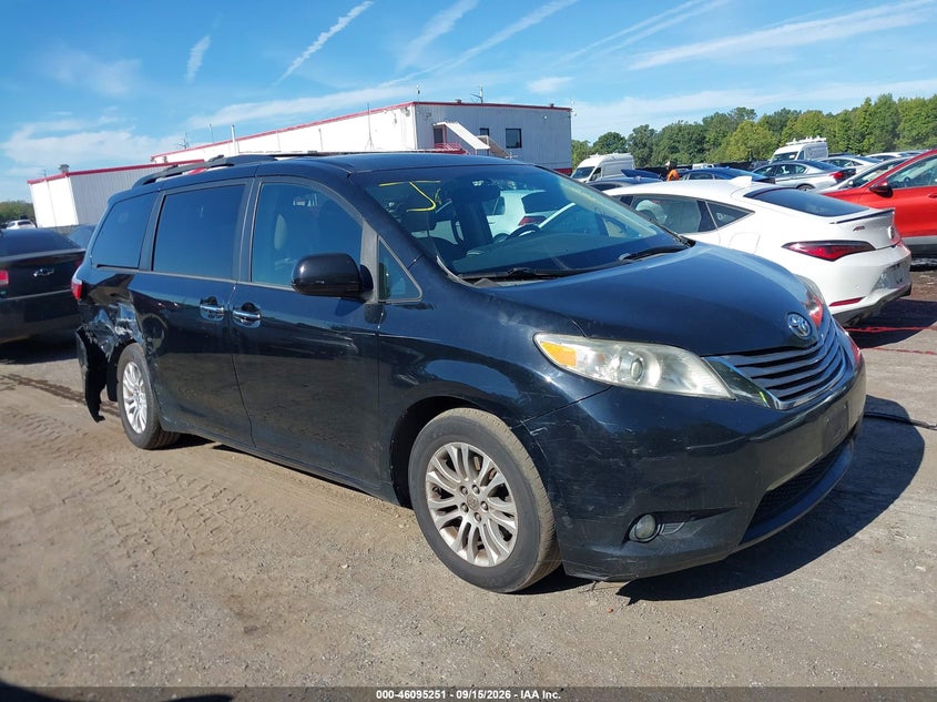 Photo of the 2015 TOYOTA SIENNA XLE 8 PASSENGER