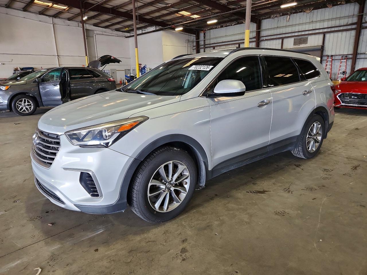 Photo of the 2017 HYUNDAI SANTA FE SE