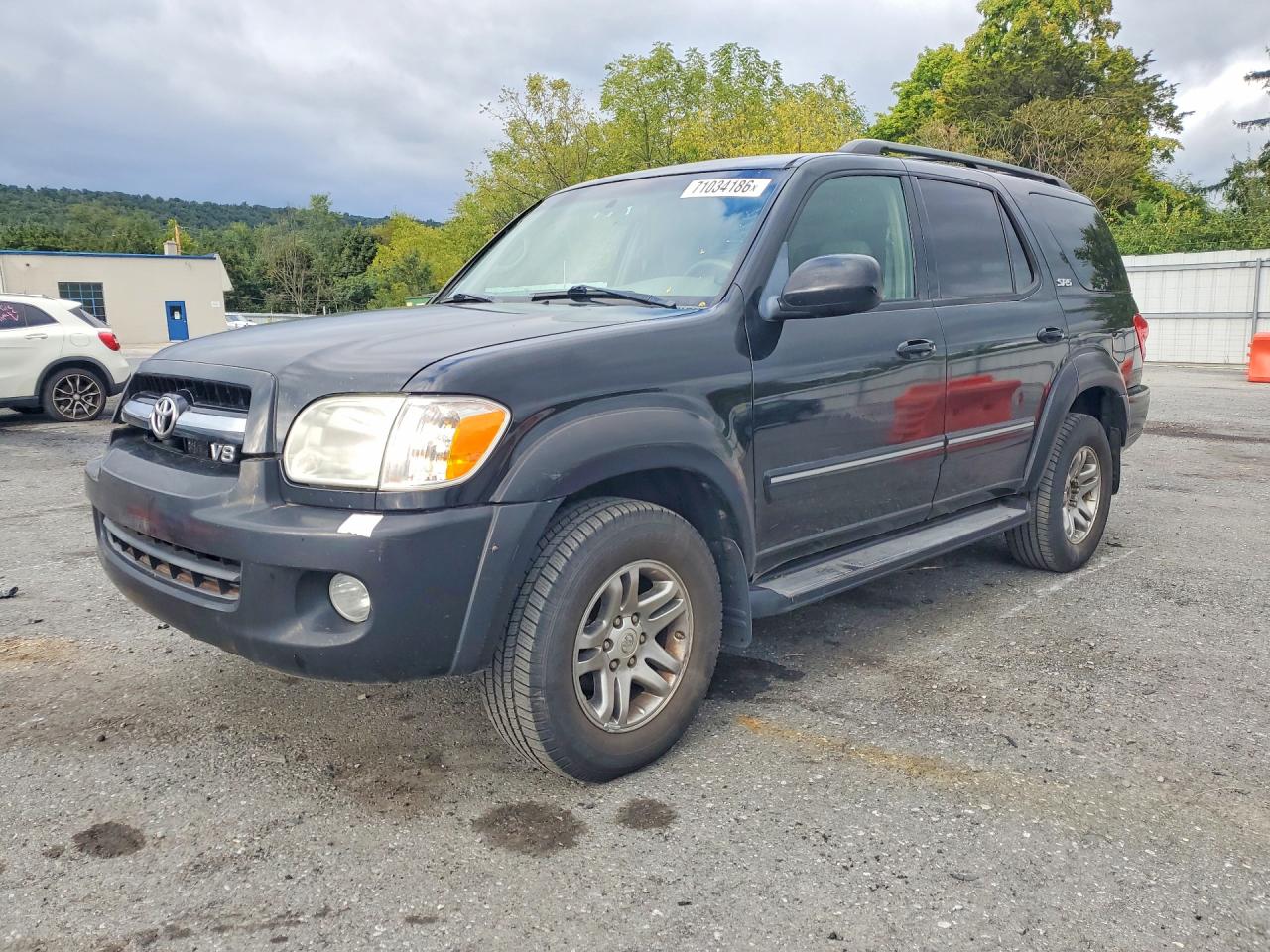 Photo of the 2005 TOYOTA SEQUOIA SR5