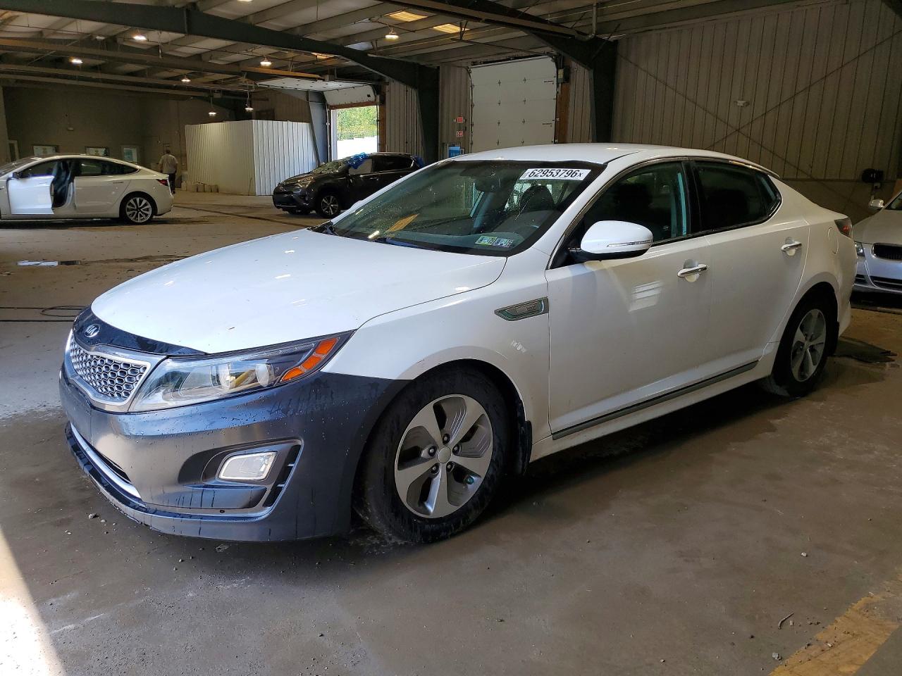Photo of the 2015 KIA OPTIMA HYBRID