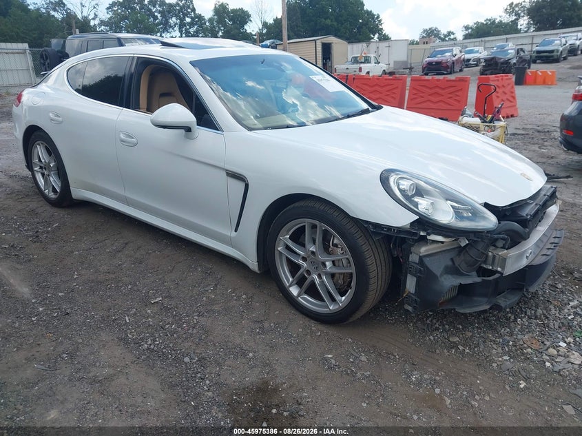 Photo of the 2014 PORSCHE PANAMERA S