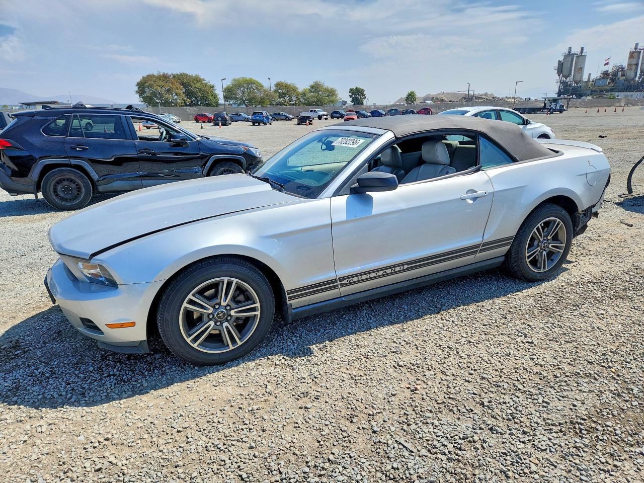 Photo of the 2010 FORD MUSTANG