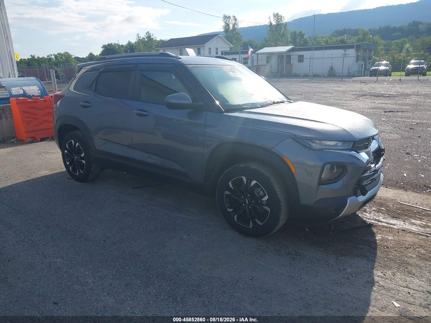 Photo of the 2021 CHEVROLET TRAILBLAZER FWD LT